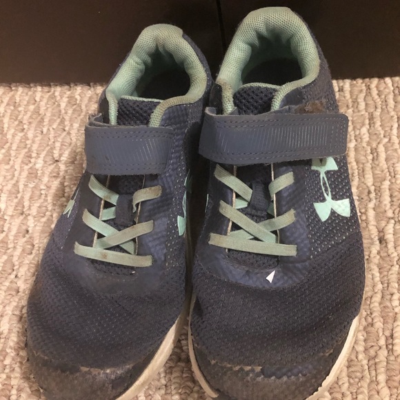 Underarmour Shoes - Picture 3 of 4